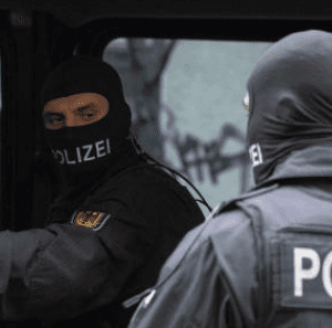Der Schelm police raids Leipzig