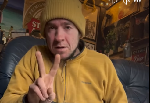 Pirate ship rebel hosts far-right fight club